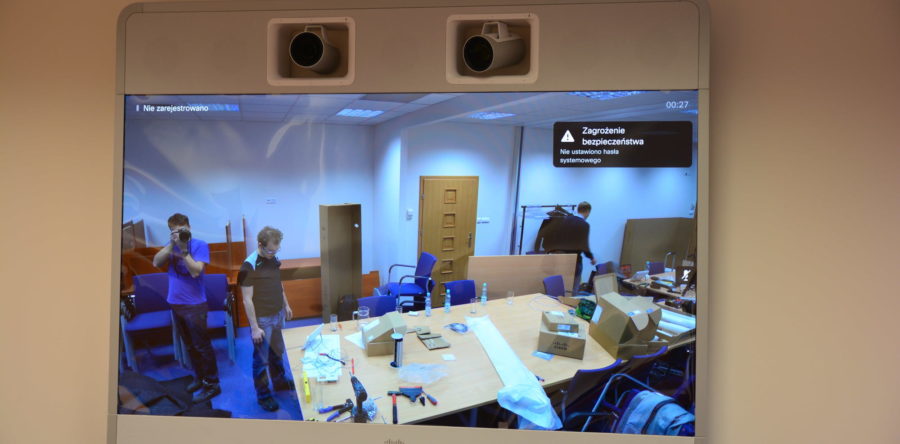 Montaż systemu to telekonferencji Cisco TelePresence MX700 & MX800 DUAL